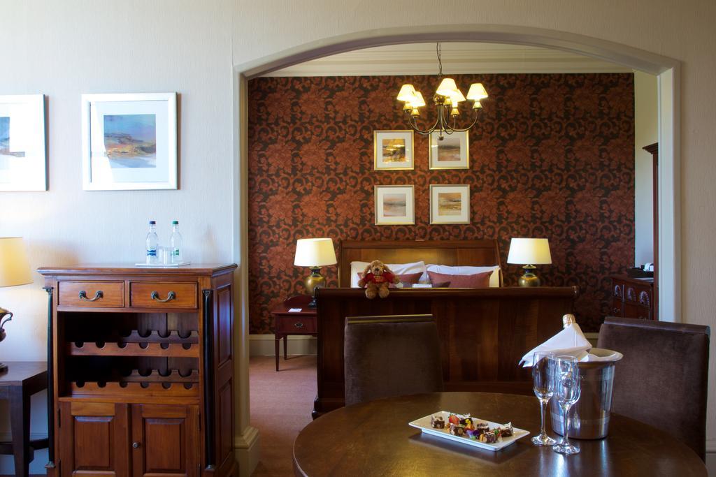 Stonefield Castle Hotel 'A Bespoke Hotel' Luaran gambar