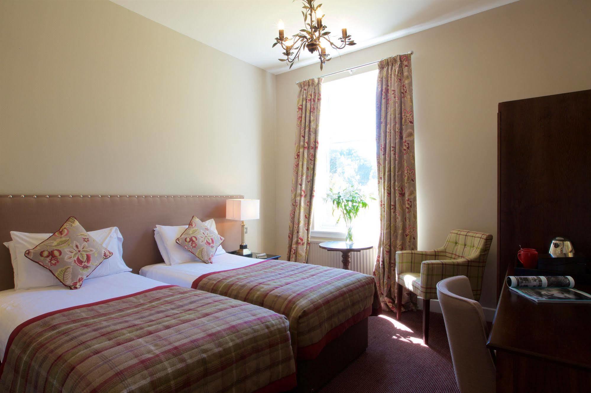 Stonefield Castle Hotel 'A Bespoke Hotel' Luaran gambar