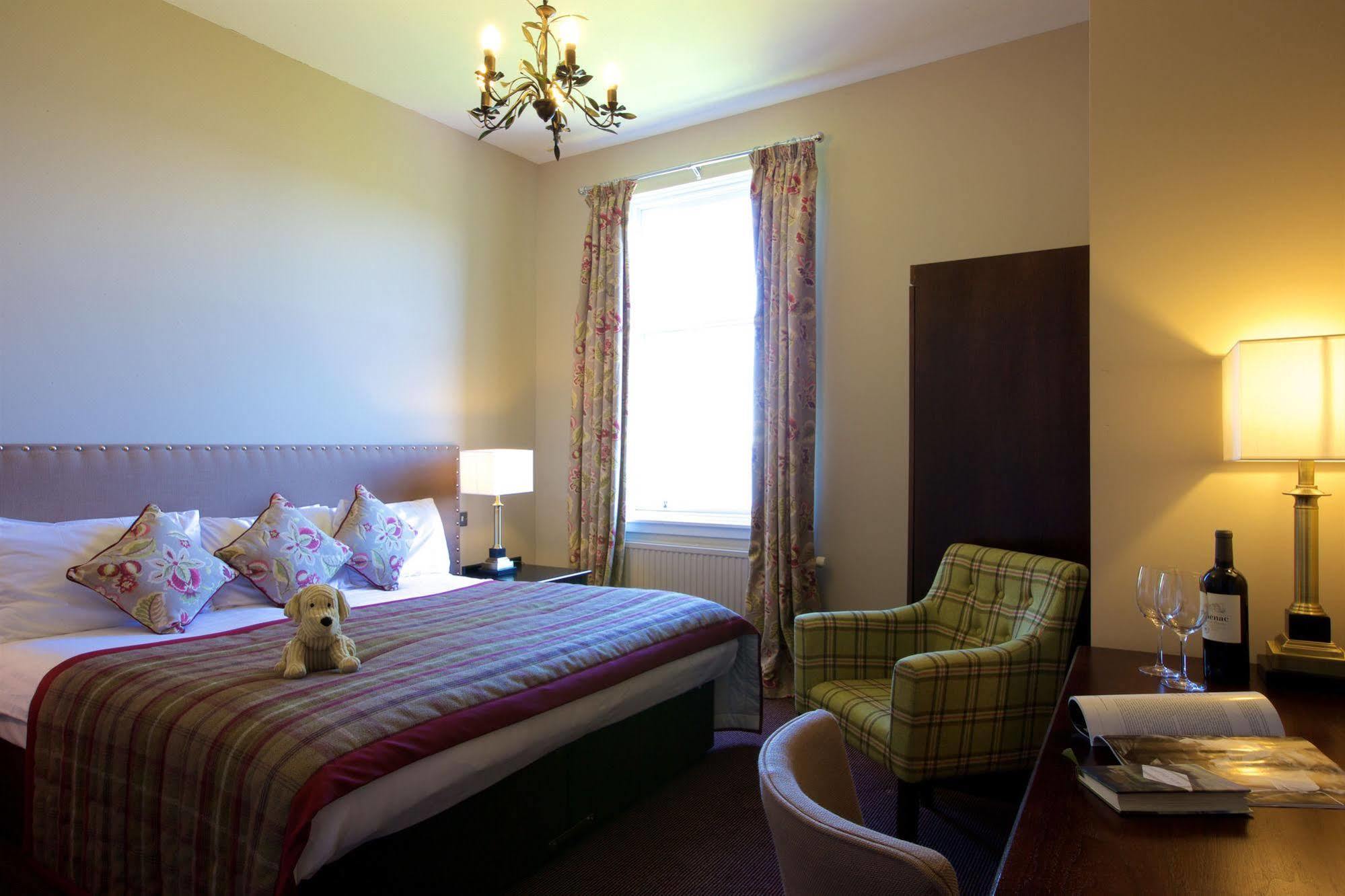 Stonefield Castle Hotel 'A Bespoke Hotel' Luaran gambar